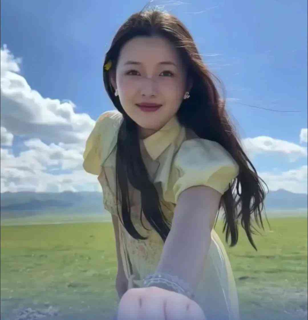 ​酷似大S走红的24岁女生引热议：青海旅拍引发网络狂潮